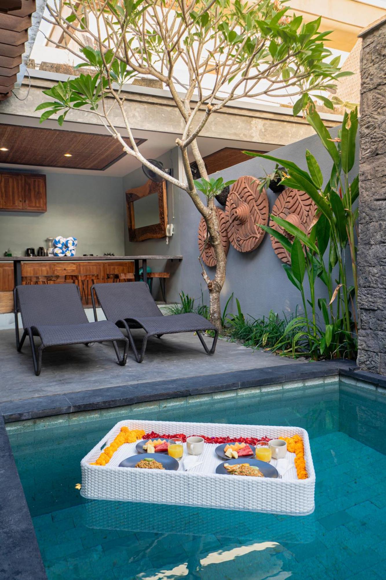 Kusuma Living And Villa Seminyak Bagian luar foto