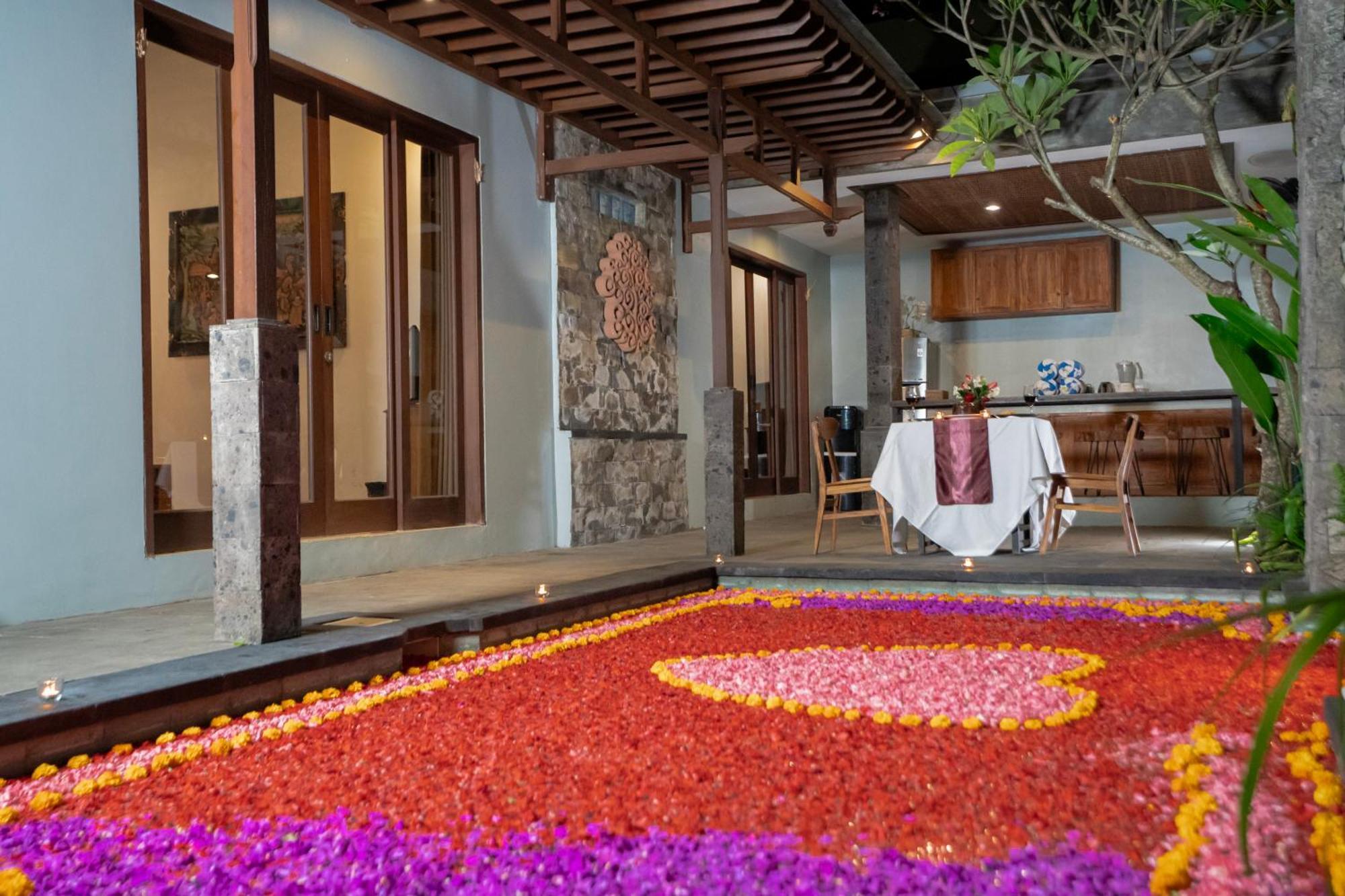 Kusuma Living And Villa Seminyak Bagian luar foto